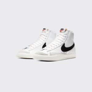 Zapatillas Nike Blazer Mid ‘77 blancas y negras para mujer