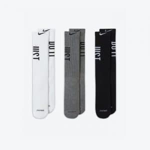 Calcetines Nike Everyday blancos, negros y grises con logo y mensaje para hombre
